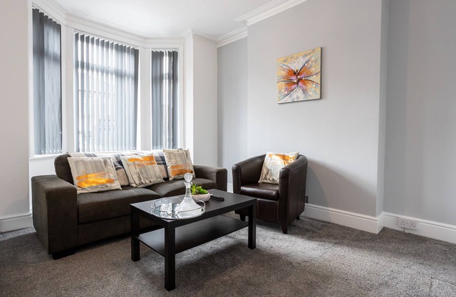 Beautiful house in Cheadle, 7 mins from Manchester airport.