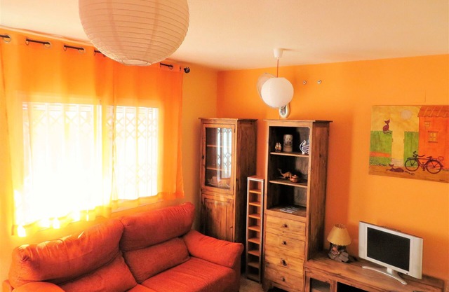 Beautiful house in urb. international