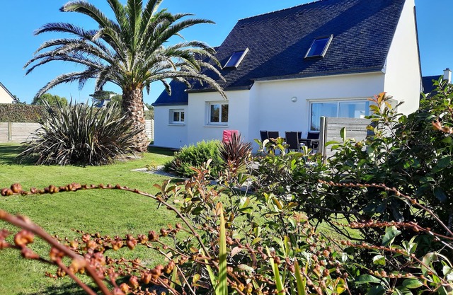 Beautiful house near the sea - view on the sea- in britanny