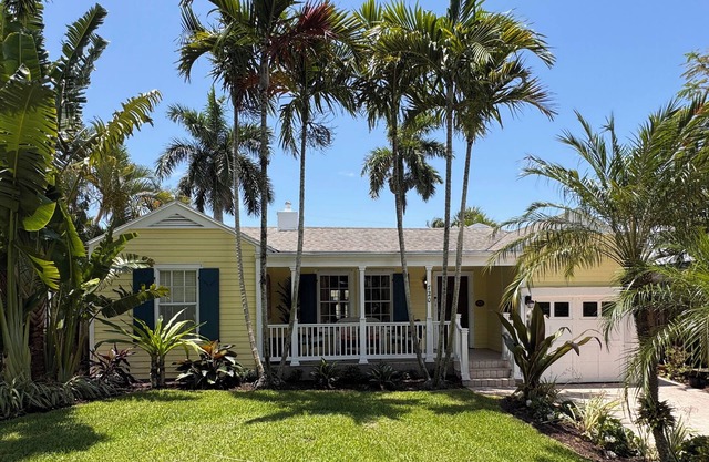Beautiful house, with Cabana & private pool.