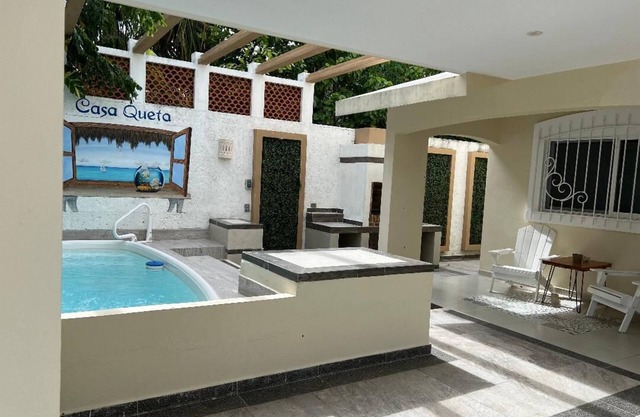 Beautiful house w/pool family and pet-friendly n3 blocks away from the ocean