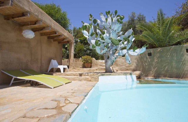 BEAUTIFUL HOUSE WITH UNIQUE DESIGN FOR RENT IN MOJACAR BEACH, ALMERIA