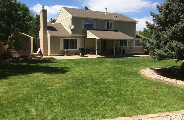 Beautiful, Huge/Open-Concept, 5BR, Central between Denver/Boulder