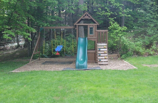 Beautiful lakefront retreat, 4 bedroom, sleeps 8