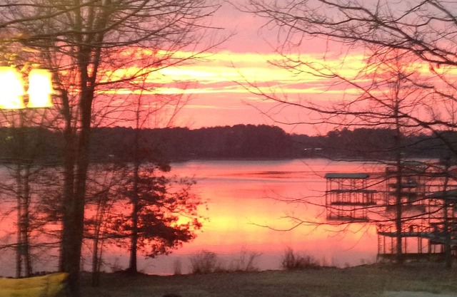 Beautiful Lakefront Getaway