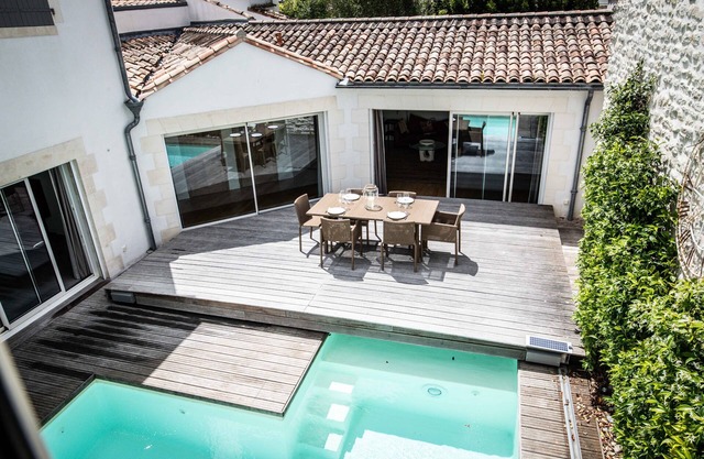 Beautiful large 5 bedroom house in the village centre.