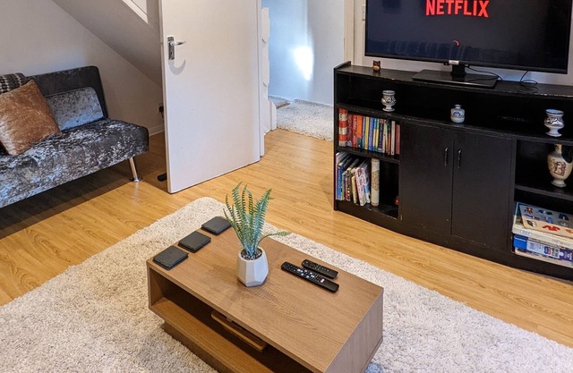 Beautiful London home;7-9 people& private garden