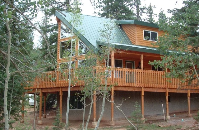 Beautiful Luxurious Cabin - The perfect getaway!