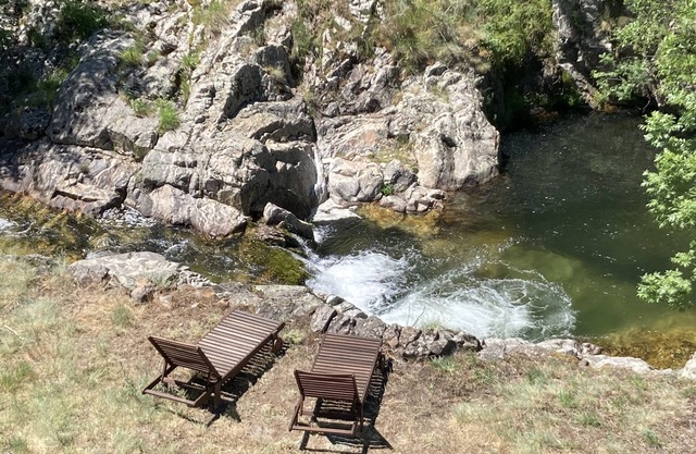 Beautiful Maisonnette with private river in the heart of the Monts d'Ardèche