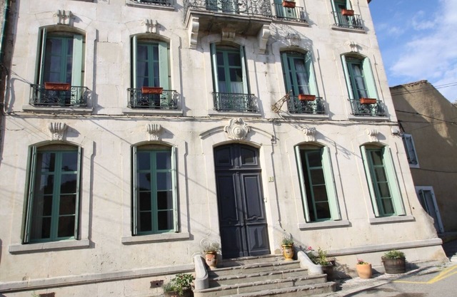 Beautiful mansion with swimming pool in the Corbières, 20 minutes from the sea