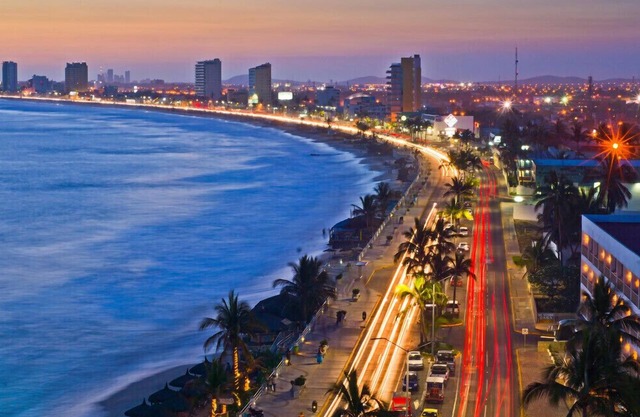 Beautiful Mexican Style Home only 5 minutes from the Beach and Boardwalk.