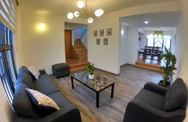 Beautiful House in Queretaro near Historic Center & Beer Factory -Great location