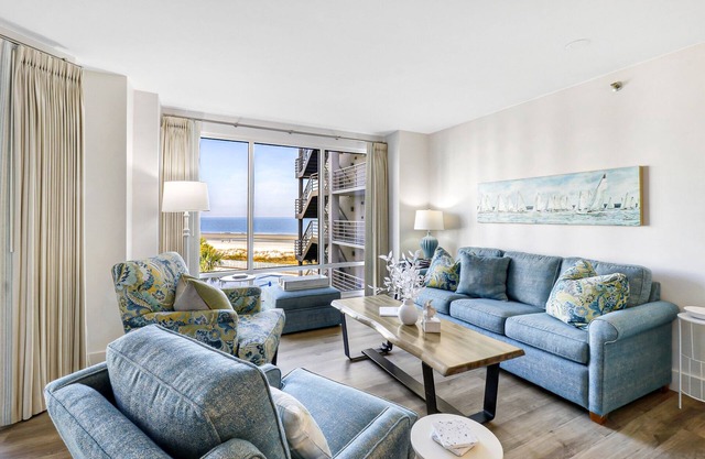 Beautiful Oceanfront Views-Newly remodeled!