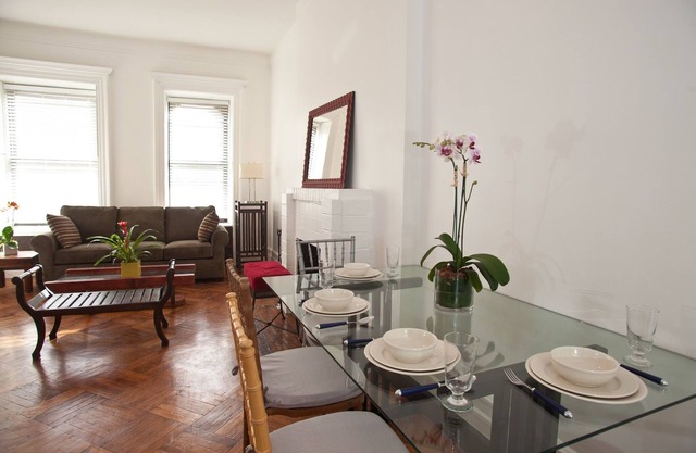 Beautiful One Bedroom Apartment By Central Park