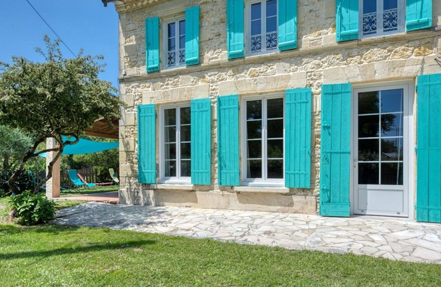 Beautiful private villa for 6 guests with WIFI, TV, terrace and pets allowed