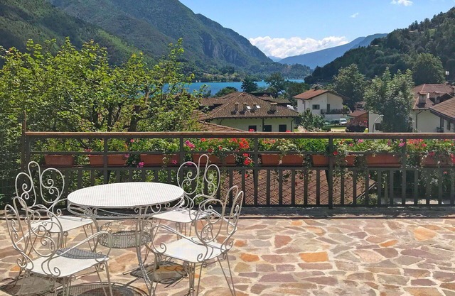 Beautiful private villa for 11 guests with WIFI, TV, terrace, pets allowed and parking