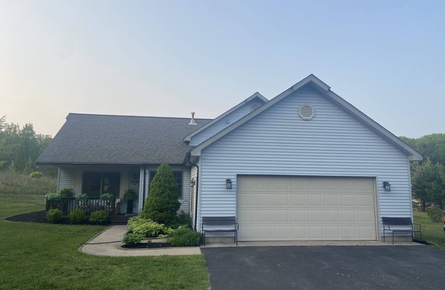 Beautiful, private home in great area - Great Lakes Equestrian Festival Housing!