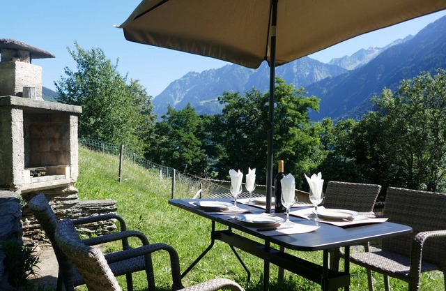 Beautiful private villa for 6 guests with WIFI, TV and pets allowed