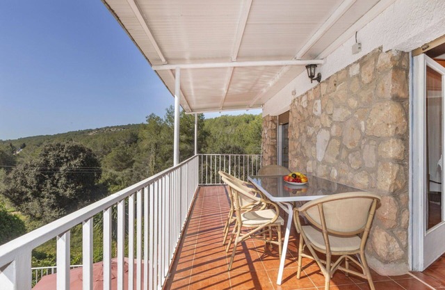 Beautiful private villa for 8 guests with private pool, A/C, WIFI, TV, terrace and parking