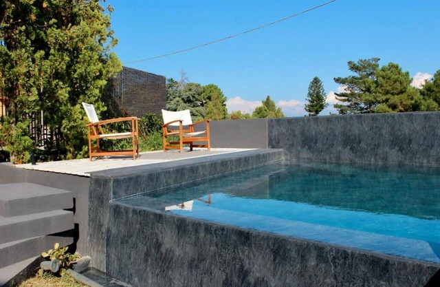Beautiful private villa for 4 guests with private pool, WIFI and veranda