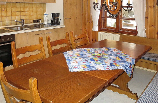 Beautiful private villa for 10 guests with TV, terrace and parking