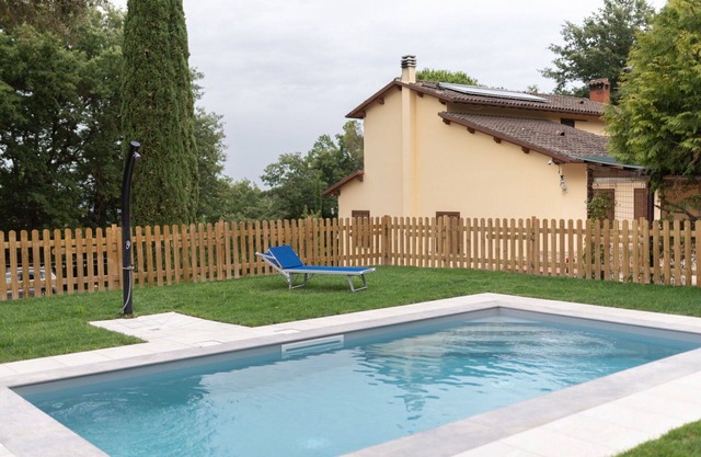 Beautiful private villa for 7 guests with private pool, WIFI, TV, terrace and pets allowed