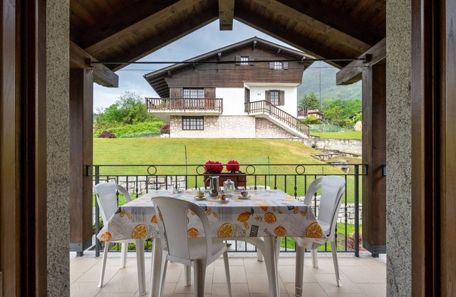 Beautiful private villa for 4 people with WIFI, TV, terrace and parking