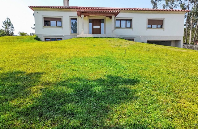 Beautiful private villa for 6 guests with private pool, WIFI, TV, patio and panoramic view