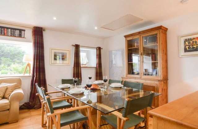 Beautiful private villa for 4 guests with WIFI, TV and pets allowed