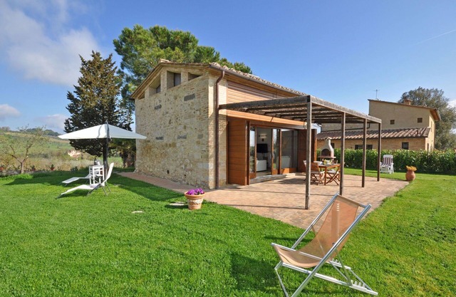 Beautiful private villa for 2 people with WIFI, A/C, TV, patio and panoramic view