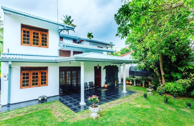 Beautiful private villa near the Madiha beach/5 bedrooms/surf & Relax