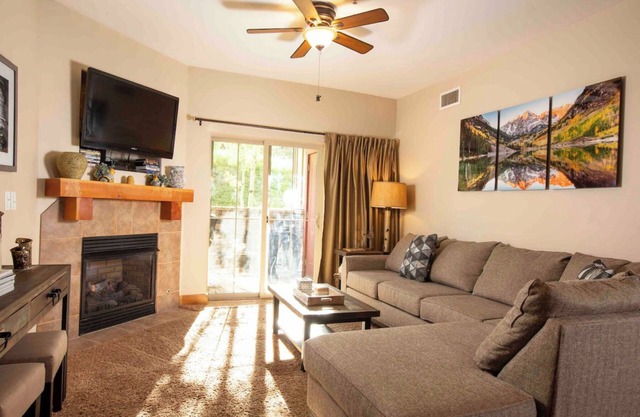 Beautiful Recently Updated Condo!