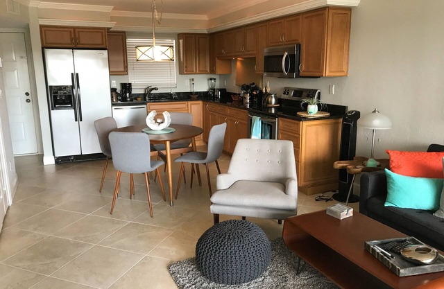 Beautiful Renovated 2 Bedroom Condo - Great Location with Amazing Sunsets