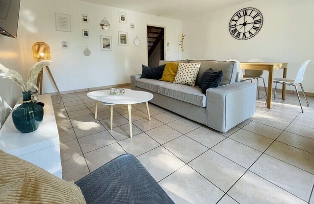 Beautiful renovated house in a residential area at the gates of Tours