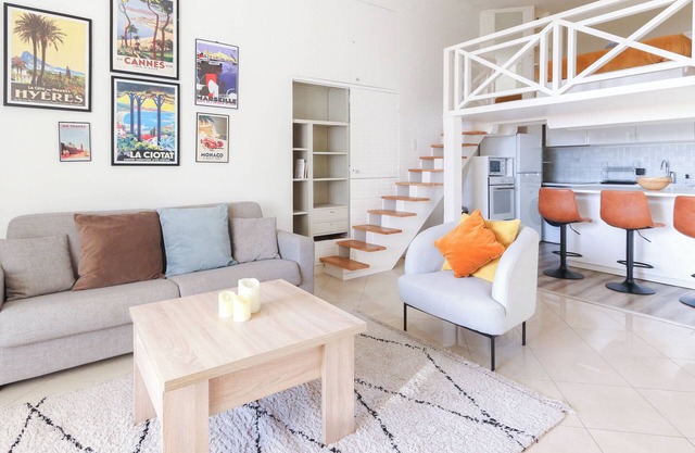 Beautiful Renovated Studio with AC and TERRACE - Benakey