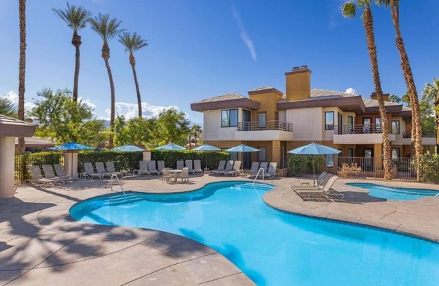 Beautiful resort, all amenities included. Free wi-fi, free parking.