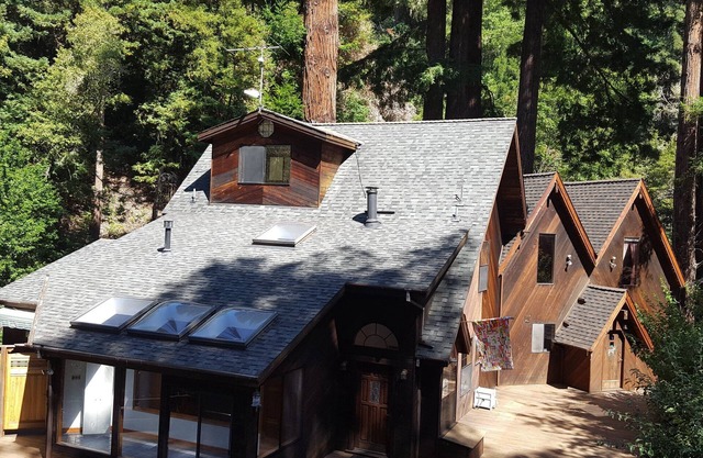 Beautiful Retreat in the Redwoods