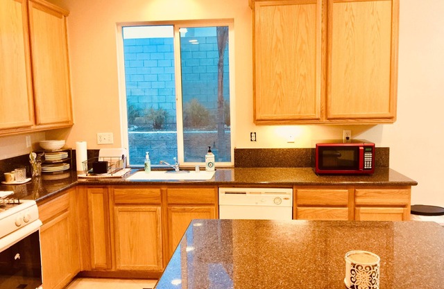 Beautiful Single Family Home near ONTARIO /LOS ANGELES AREA