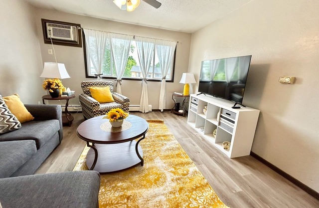 Beautiful & Spacious Apartment located in Marion 🌟🏠n