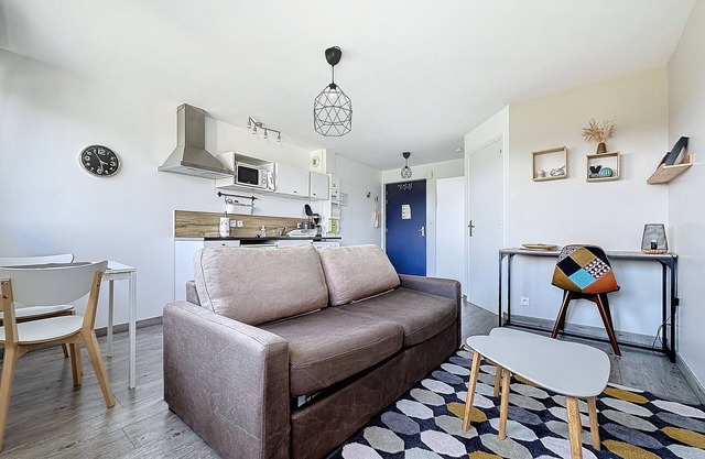 Beautiful studio near the sea (the pontoon)