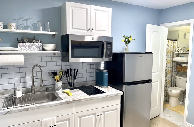 Beautiful suite with separate entrance in Tampa