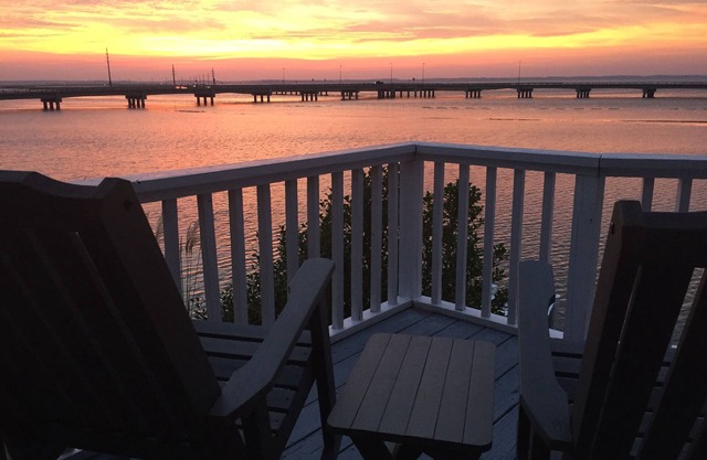 Beautiful Sunsets Over The Chincoteague Bay* Panoramic Water Views* Private Dock