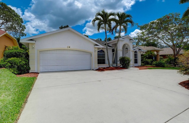 Beautiful Updated Home, Private Pool, Minutes from Downtown 5th Ave & Beaches!