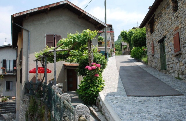 Beautiful villa for 4 guests with patio and pets allowed