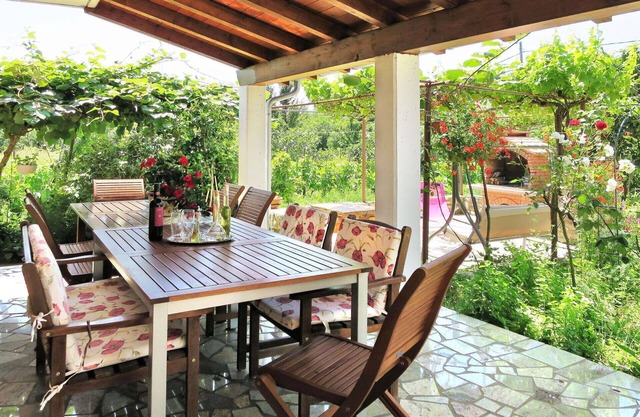 Beautiful villa for 8 people with private pool, A/C, WIFI, TV, terrace and parking