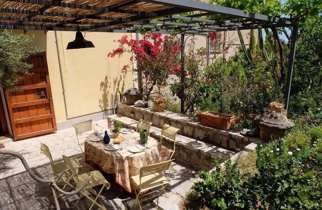 Beautiful villa at Bragone with garden