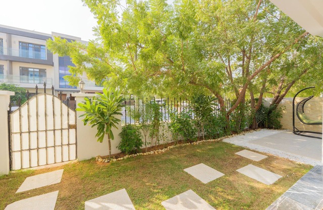 Beautiful villa with beautiful space for family and suitable for holding parties