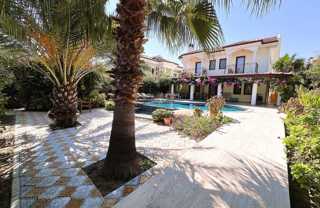 Beautiful Villa with Salt System Private Pool & Garden in Center of Dalyan !