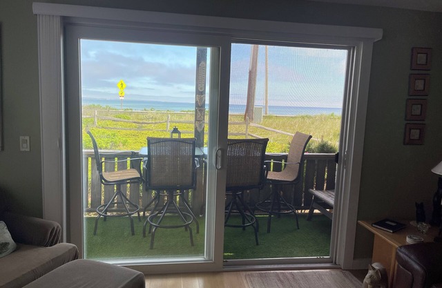 Beautiful Waterfront Getaway with Great Views of Cape Cod Bay