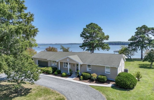 Beautiful waterfront family friendly home.